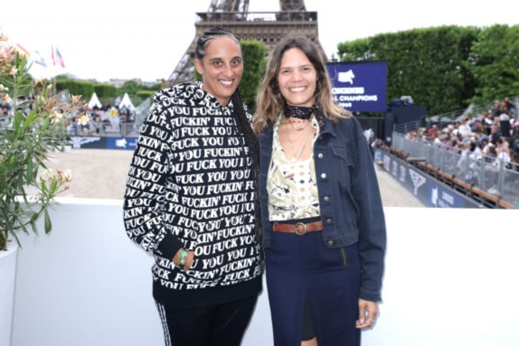 Roxane Depardieu et Vanille Clerc complices au Longines Paris Eiffel Jumping
