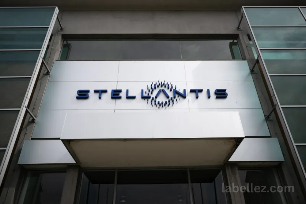  Stellantis rassure : aucune fermeture d’usine en France dans les 3 prochaines années